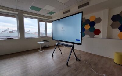 „За Нашите Деца“ интерактивен дисплей Speechi 86″