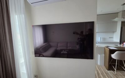 Монтаж на Samsung 65″ QN80 с подвижна стойка